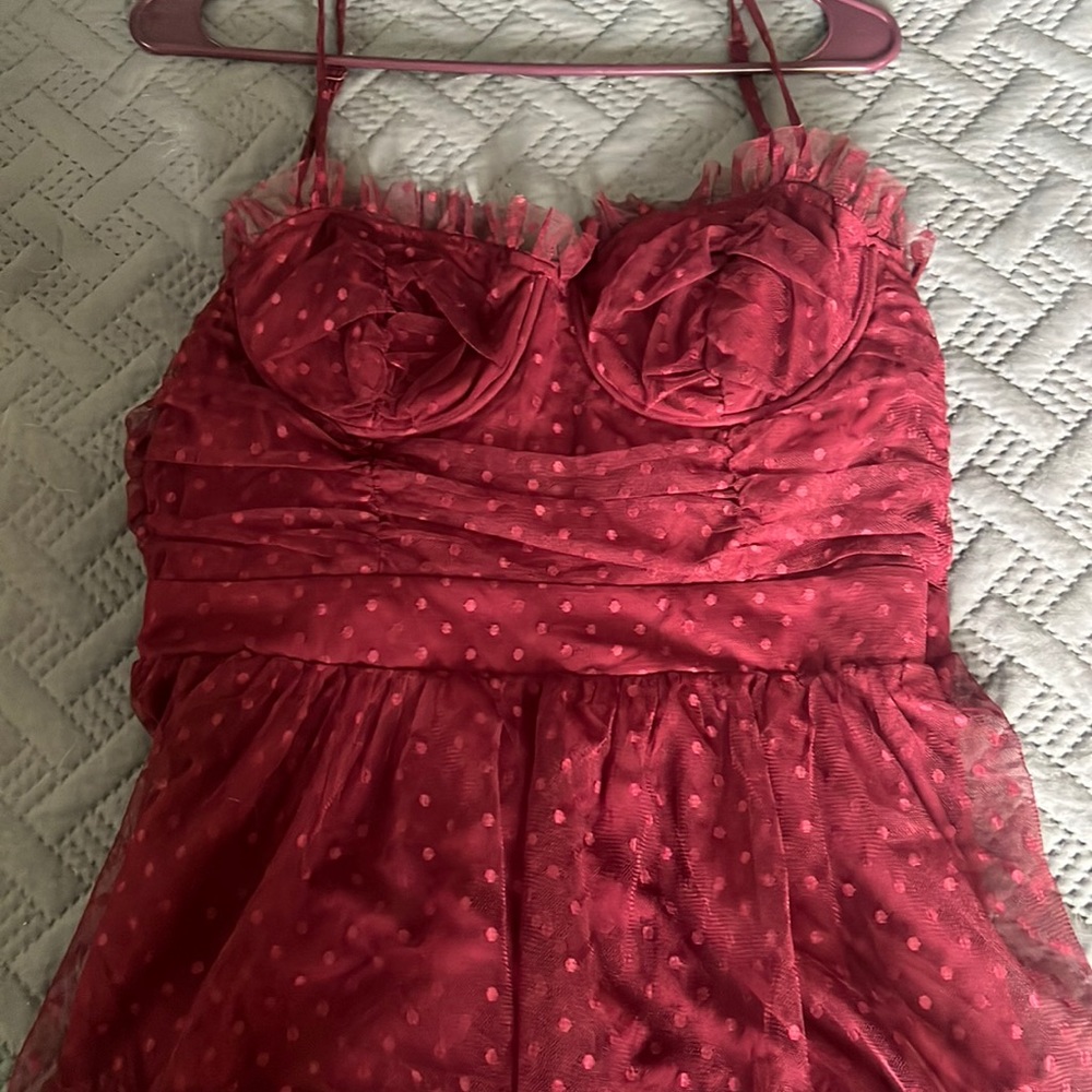 Lulus Sweetheart Style Burgundy Polka Dot Bustier Tiered
Midi Dress
